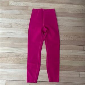 Lululemon Women’s Pink Leggings